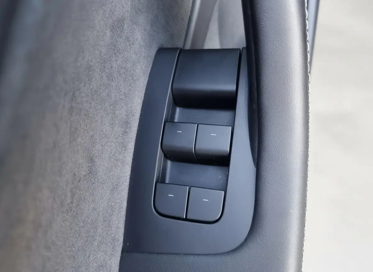 Standard RWD Plus 60kWh SOH 92,1% | Leder | Panoramadak | Climate control | Memory