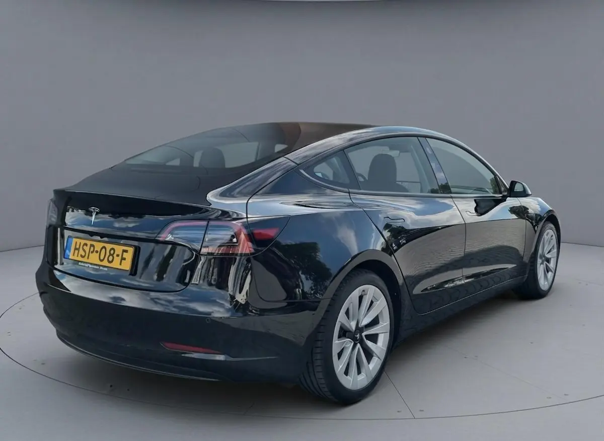 Standard RWD Plus 60kWh SOH 92,1% | Leder | Panoramadak | Climate control | Memory