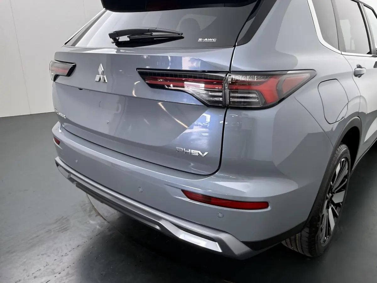 2.4 PHEV Business Edition | 8 Jaar Garantie! | Stoelverwarming | Adaptieve cruise control | Dodehoekdetectie