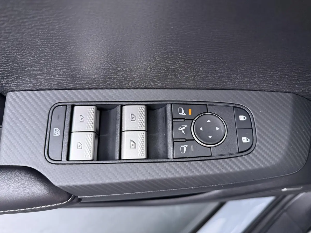2.4 PHEV Business Edition | 8 Jaar Garantie! | Stoelverwarming | Adaptieve cruise control | Dodehoekdetectie