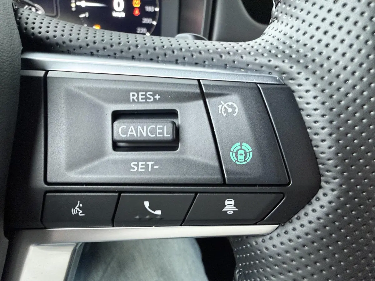 2.4 PHEV Business Edition | 8 Jaar Garantie! | Stoelverwarming | Adaptieve cruise control | Dodehoekdetectie