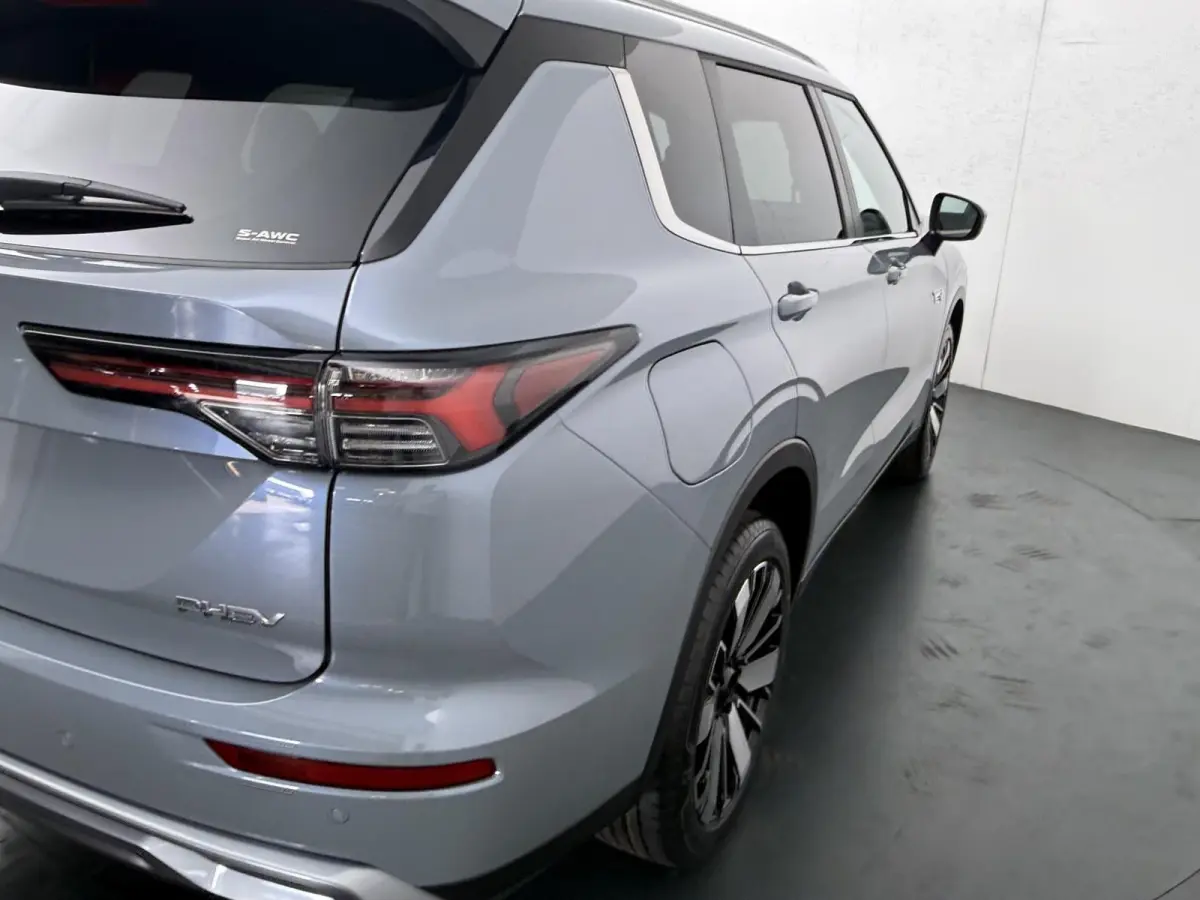 2.4 PHEV Business Edition | 8 Jaar Garantie! | Stoelverwarming | Adaptieve cruise control | Dodehoekdetectie