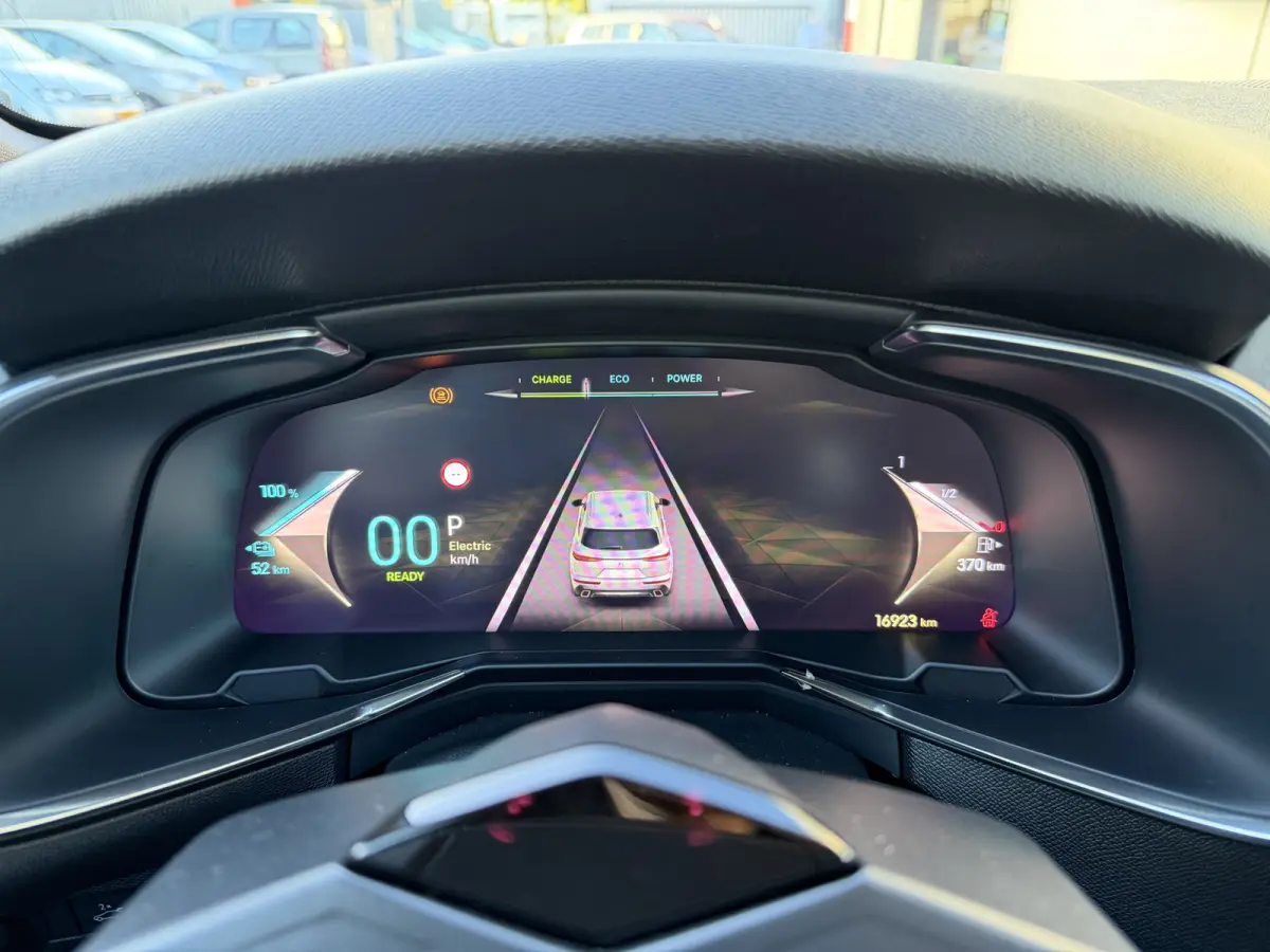 225pk E-Tense Rivoli (Trekhaak - Leder incl verwarming/geheugen - Elektrische Klep - 360gr Camera - Adaptieve Cruise Controle - LED - Dodehoek detectie)