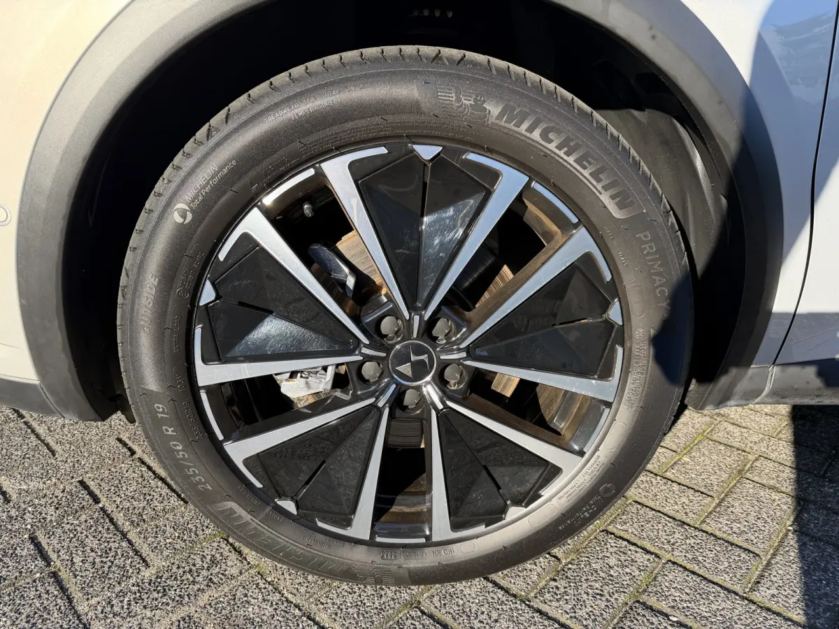 225pk E-Tense Rivoli (Trekhaak - Leder incl verwarming/geheugen - Elektrische Klep - 360gr Camera - Adaptieve Cruise Controle - LED - Dodehoek detectie)