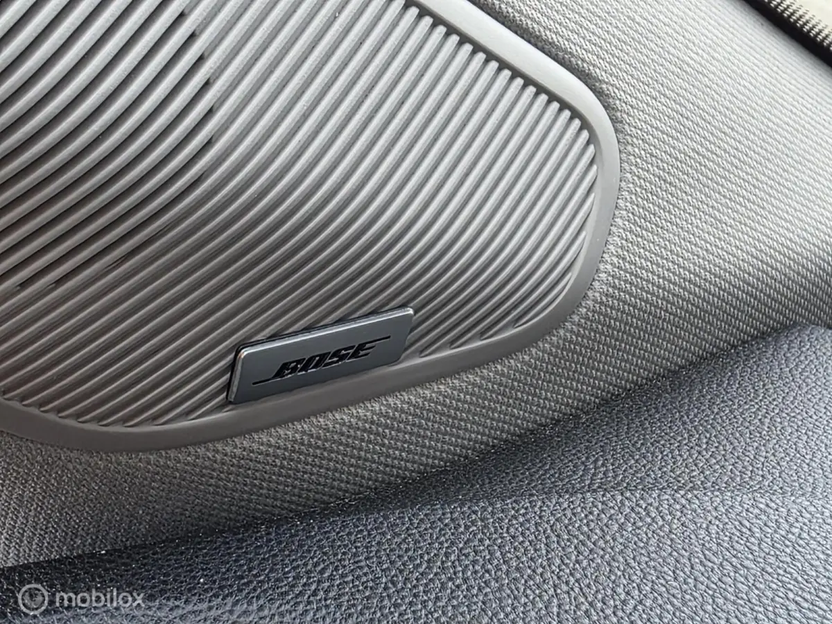 1.6 E-Tech Plug-in Hybrid 160 Initiale Paris