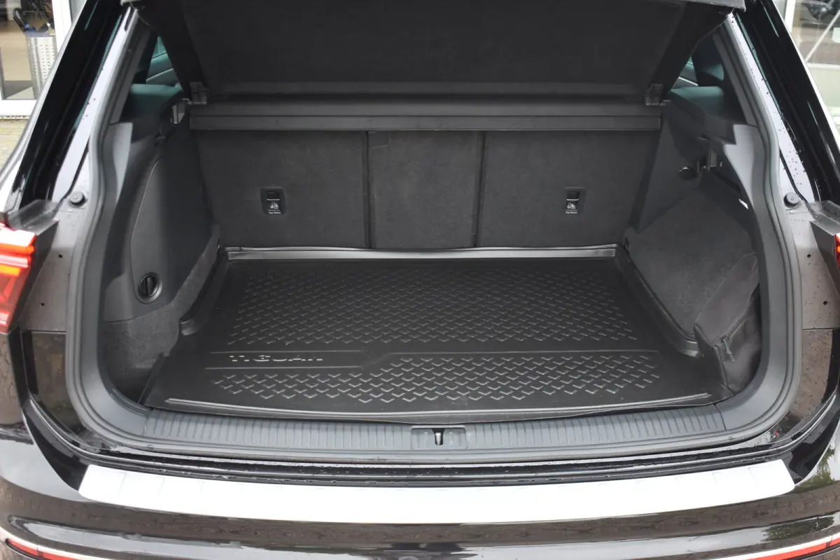 1.4 TSI eHybrid 245PK R-Line Business+ | TREKHAAK | NAVIGATIE | SCM ALARMKLASSE 3 | ADAPT. CRUISE | ELEKTR. A. KLEP | 19 INCH