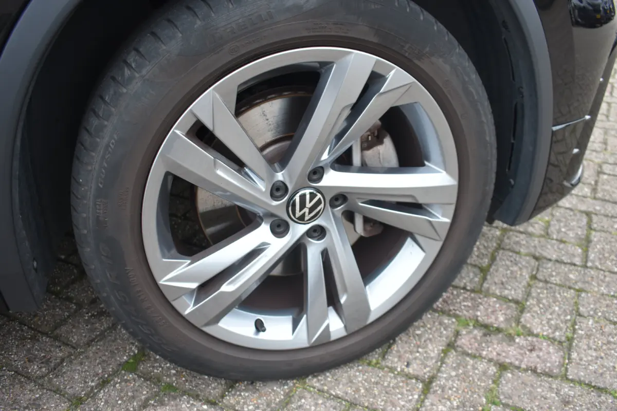 1.4 TSI eHybrid 245PK R-Line Business+ | TREKHAAK | NAVIGATIE | SCM ALARMKLASSE 3 | ADAPT. CRUISE | ELEKTR. A. KLEP | 19 INCH
