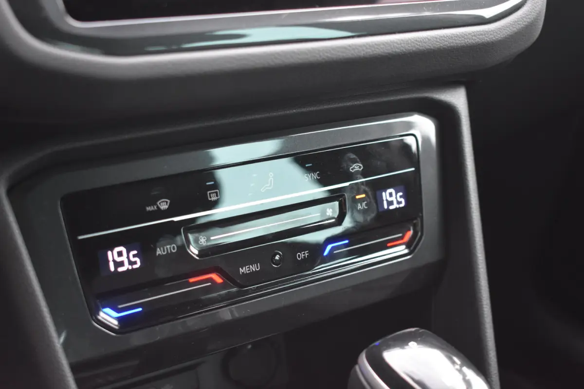 1.4 TSI eHybrid 245PK R-Line Business+ | TREKHAAK | NAVIGATIE | SCM ALARMKLASSE 3 | ADAPT. CRUISE | ELEKTR. A. KLEP | 19 INCH