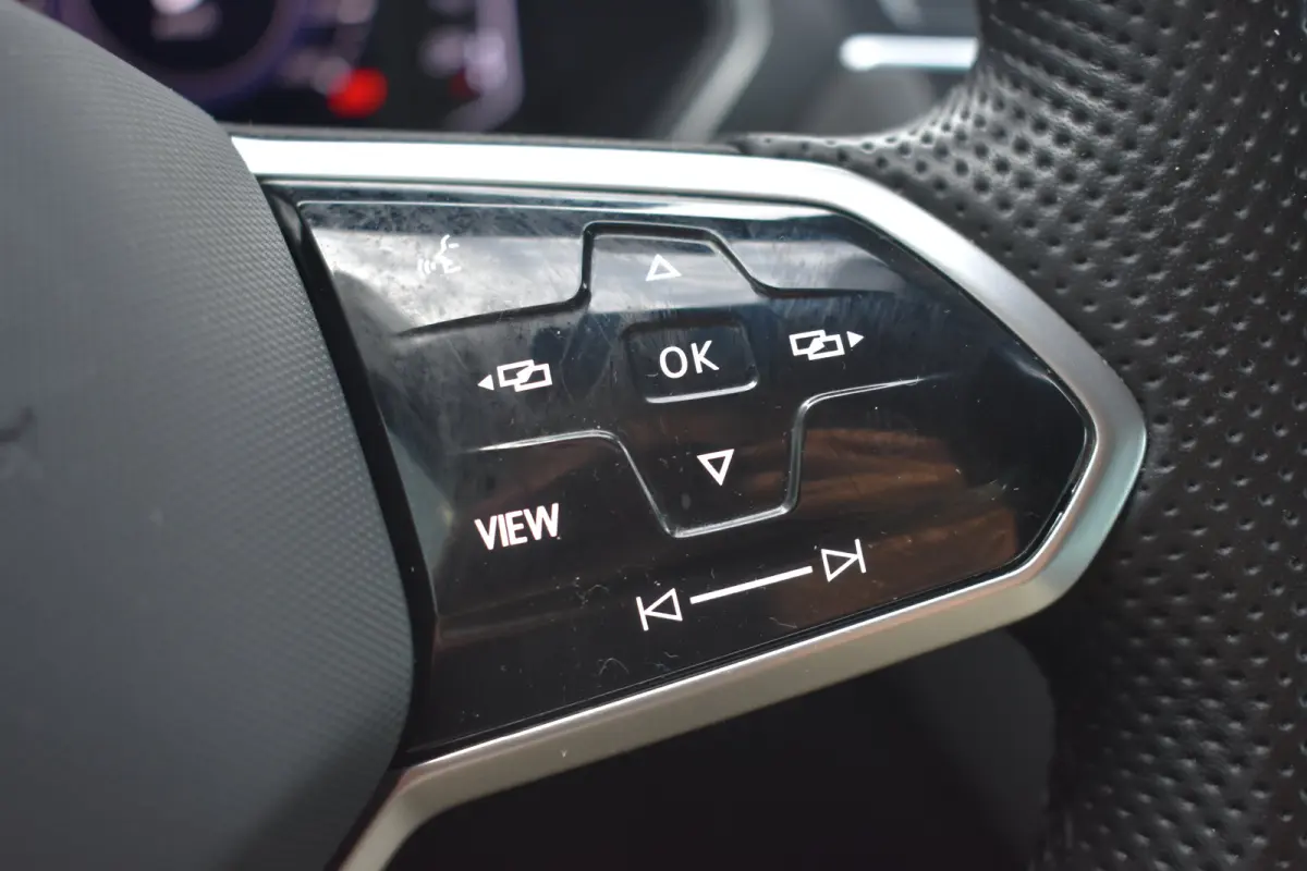 1.4 TSI eHybrid 245PK R-Line Business+ | TREKHAAK | NAVIGATIE | SCM ALARMKLASSE 3 | ADAPT. CRUISE | ELEKTR. A. KLEP | 19 INCH