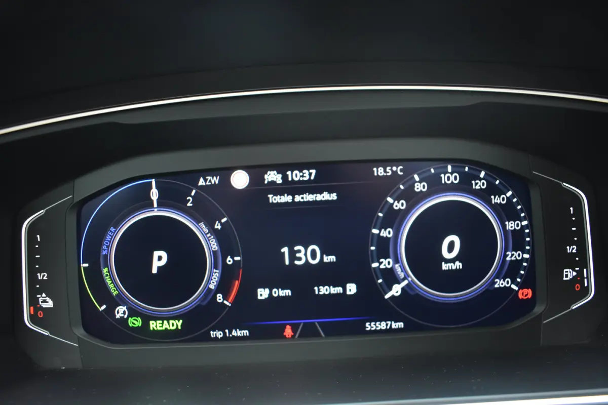 1.4 TSI eHybrid 245PK R-Line Business+ | TREKHAAK | NAVIGATIE | SCM ALARMKLASSE 3 | ADAPT. CRUISE | ELEKTR. A. KLEP | 19 INCH