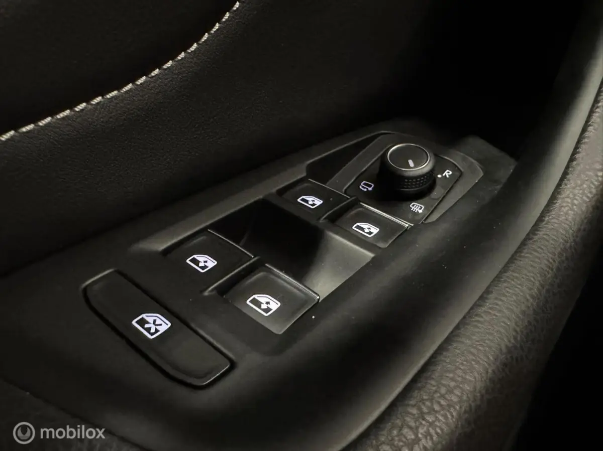 1.4 TSI eHybrid R-Line Business+