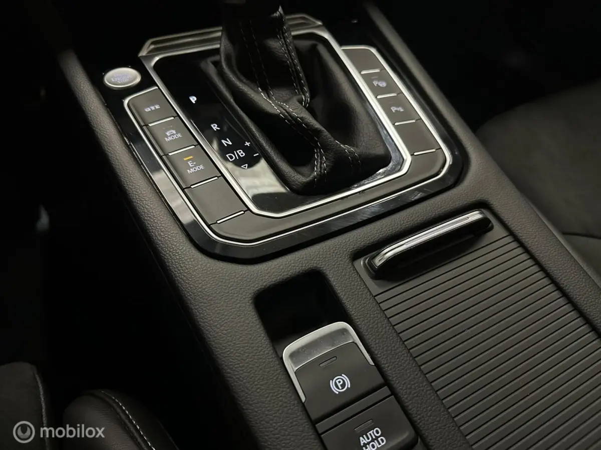 1.4 TSI eHybrid R-Line Business+