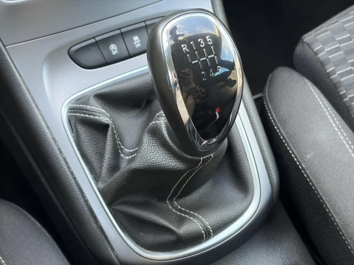 1.4 Turbo Online Edition ✓150pk✓2e Eigenaar✓Camera✓Carplay✓Navi✓Pdc V+A✓Stoelverw✓Stuurverw✓Clima✓Cruise✓Lm velgen✓6 Bak✓Comfortstoelen✓Dealer Onderhouden✓N.A.P