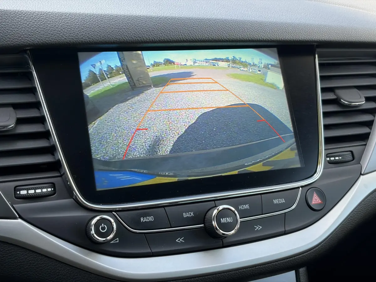 1.4 Turbo Online Edition ✓150pk✓2e Eigenaar✓Camera✓Carplay✓Navi✓Pdc V+A✓Stoelverw✓Stuurverw✓Clima✓Cruise✓Lm velgen✓6 Bak✓Comfortstoelen✓Dealer Onderhouden✓N.A.P