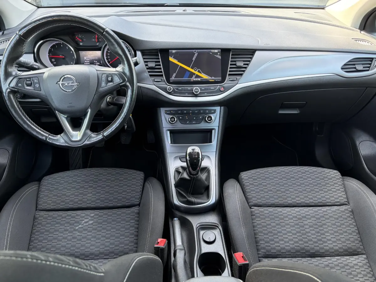 1.4 Turbo Online Edition ✓150pk✓2e Eigenaar✓Camera✓Carplay✓Navi✓Pdc V+A✓Stoelverw✓Stuurverw✓Clima✓Cruise✓Lm velgen✓6 Bak✓Comfortstoelen✓Dealer Onderhouden✓N.A.P