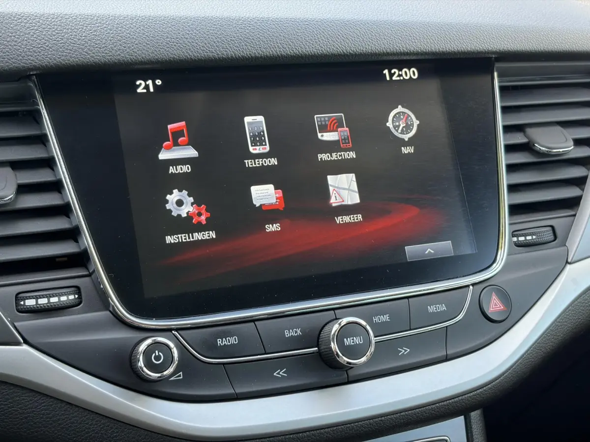 1.4 Turbo Online Edition ✓150pk✓2e Eigenaar✓Camera✓Carplay✓Navi✓Pdc V+A✓Stoelverw✓Stuurverw✓Clima✓Cruise✓Lm velgen✓6 Bak✓Comfortstoelen✓Dealer Onderhouden✓N.A.P