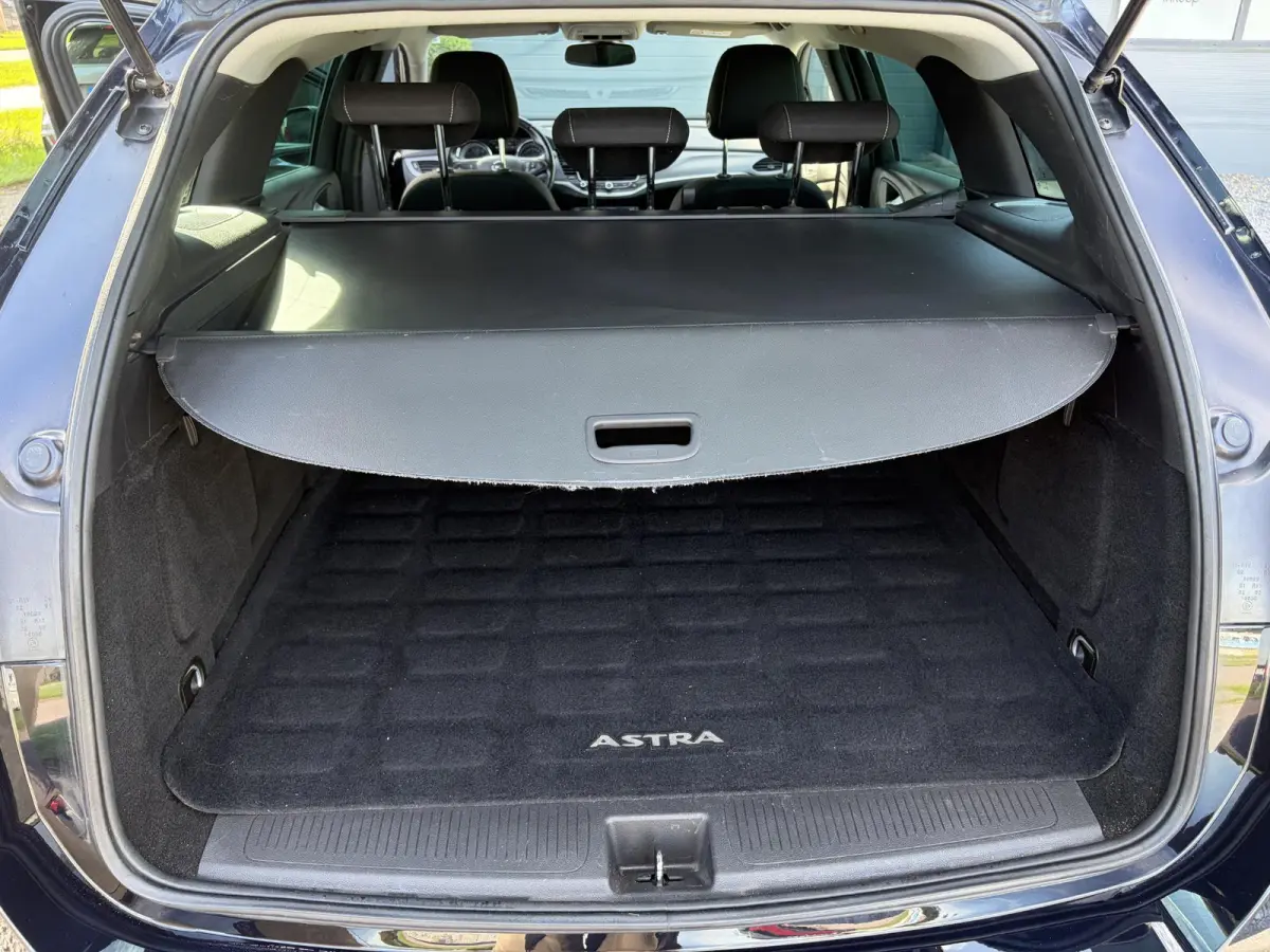 1.4 Turbo Online Edition ✓150pk✓2e Eigenaar✓Camera✓Carplay✓Navi✓Pdc V+A✓Stoelverw✓Stuurverw✓Clima✓Cruise✓Lm velgen✓6 Bak✓Comfortstoelen✓Dealer Onderhouden✓N.A.P
