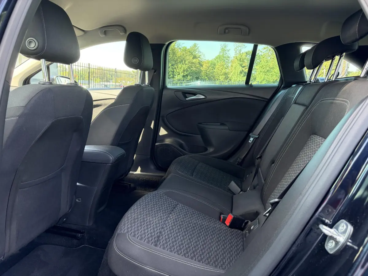 1.4 Turbo Online Edition ✓150pk✓2e Eigenaar✓Camera✓Carplay✓Navi✓Pdc V+A✓Stoelverw✓Stuurverw✓Clima✓Cruise✓Lm velgen✓6 Bak✓Comfortstoelen✓Dealer Onderhouden✓N.A.P