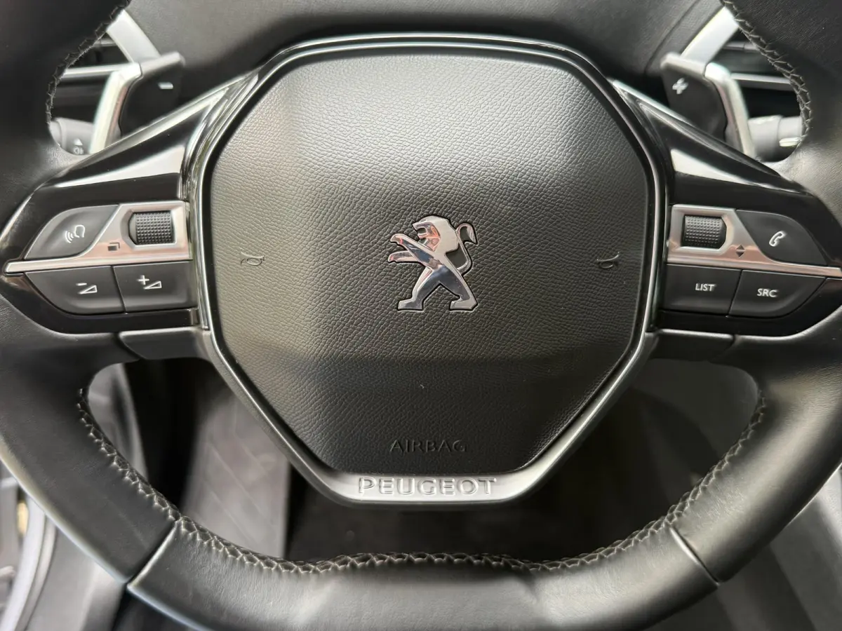 1.6 HYbrid 225 Blue Lease Allure | Navigatie | Climate Control | Licht metalen velgen | Cruise Control