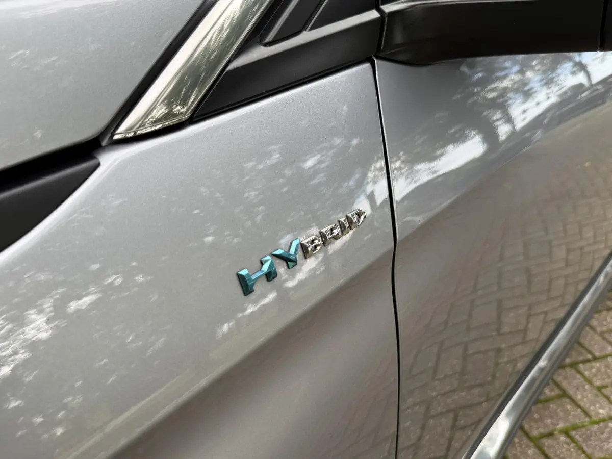 1.6 HYbrid 225 Blue Lease Allure | Navigatie | Climate Control | Licht metalen velgen | Cruise Control