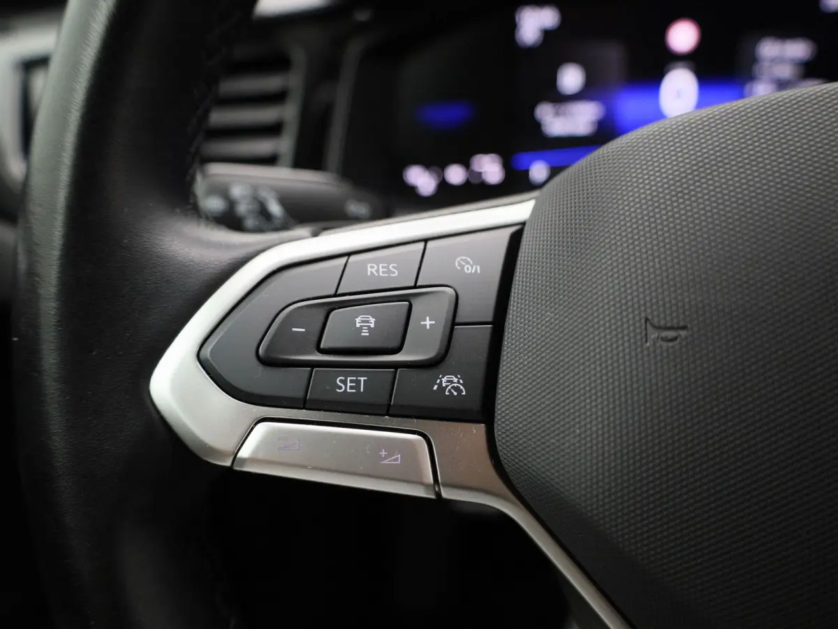 1.0 TSI Life Edition | Automaat | Apple Carplay / Android Auto | Achteruitrijcamera | Parkeersensoren | Lichtmetalen velgen |
