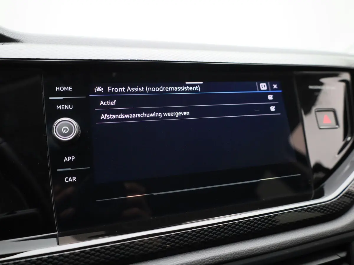 1.0 TSI Life Edition | Automaat | Apple Carplay / Android Auto | Achteruitrijcamera | Parkeersensoren | Lichtmetalen velgen |