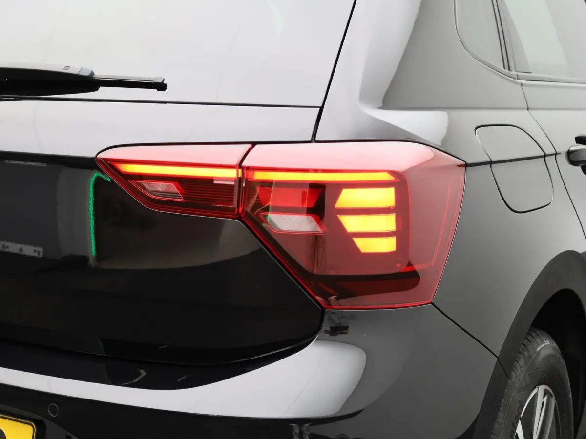 1.0 TSI Life Edition | Automaat | Apple Carplay / Android Auto | Achteruitrijcamera | Parkeersensoren | Lichtmetalen velgen |