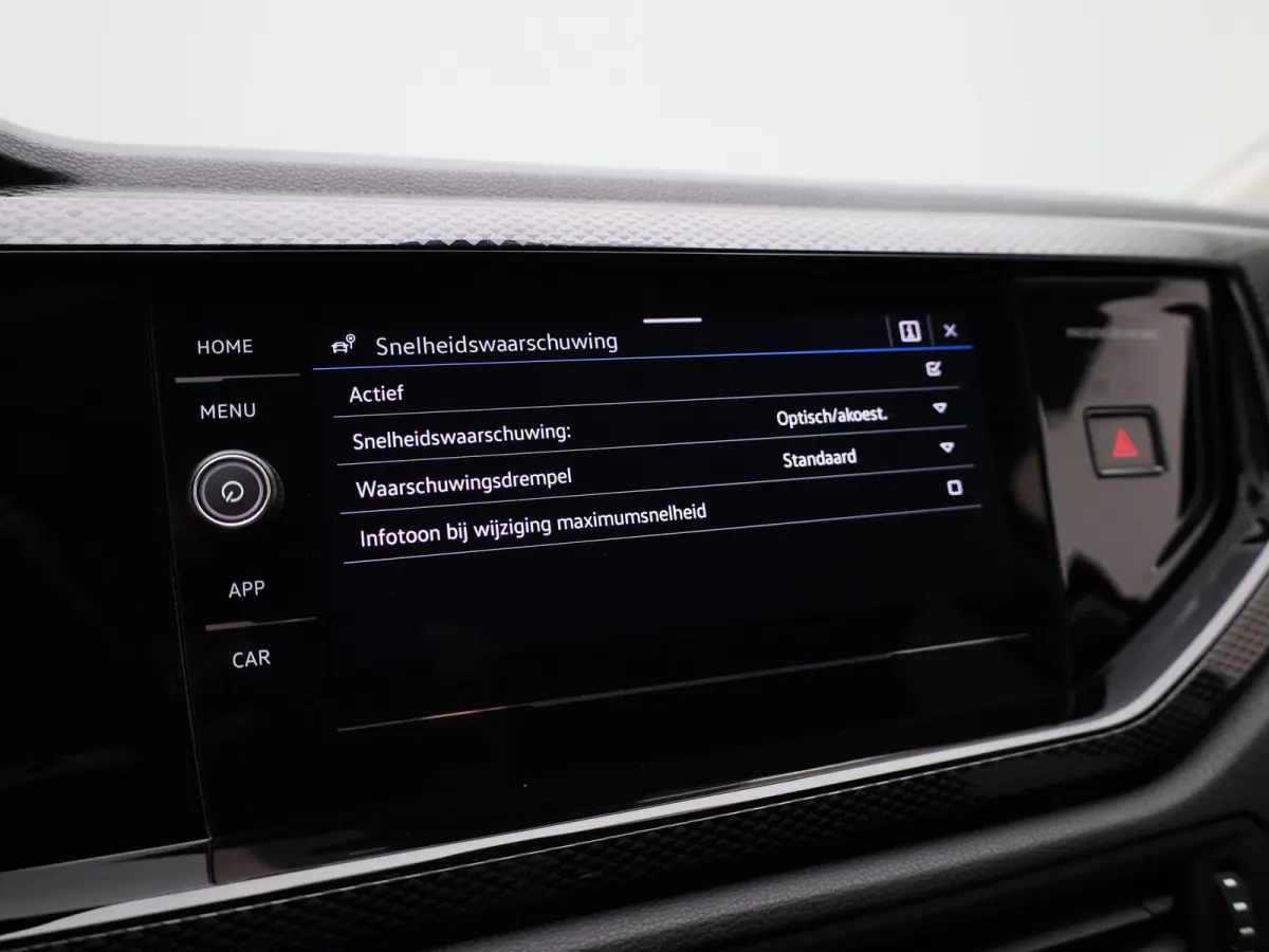 1.0 TSI Life Edition | Automaat | Apple Carplay / Android Auto | Achteruitrijcamera | Parkeersensoren | Lichtmetalen velgen |