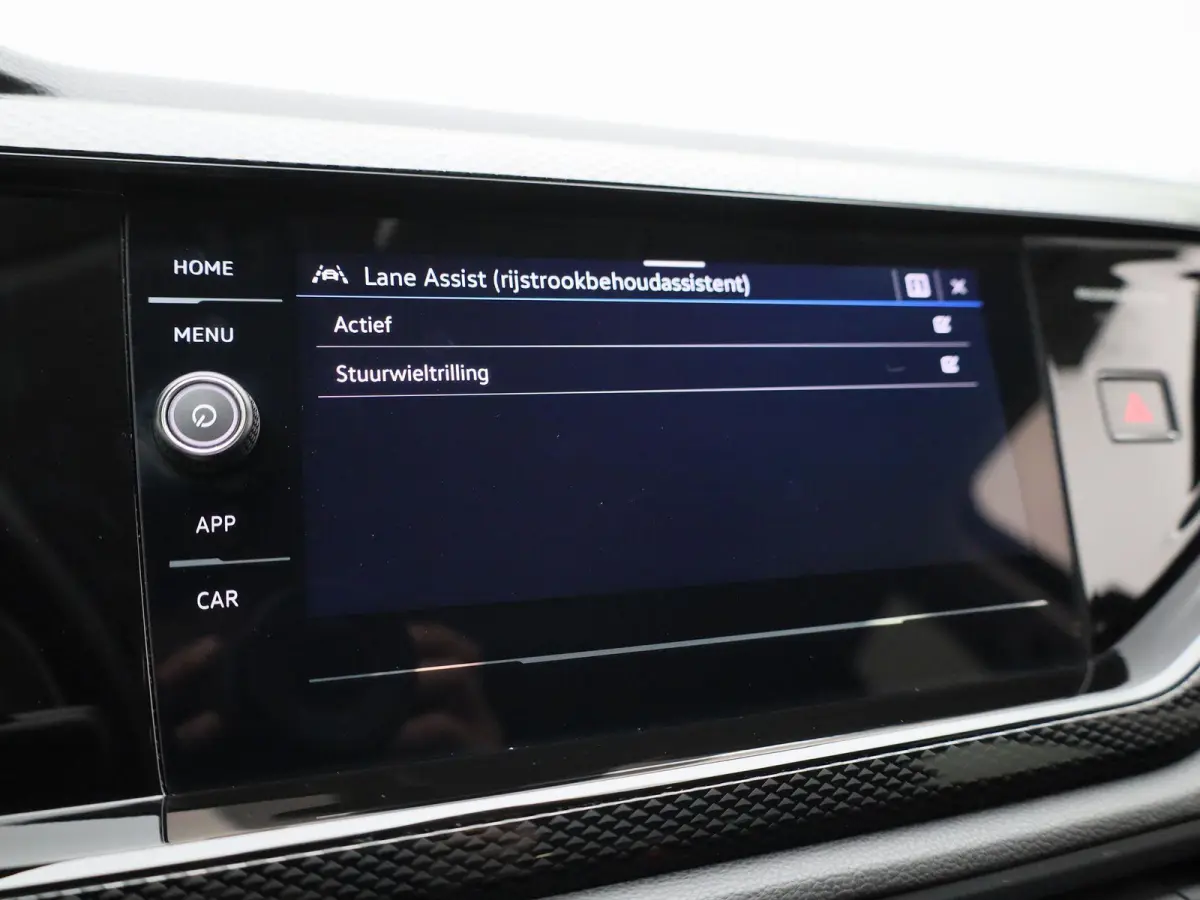 1.0 TSI Life Edition | Automaat | Apple Carplay / Android Auto | Achteruitrijcamera | Parkeersensoren | Lichtmetalen velgen |