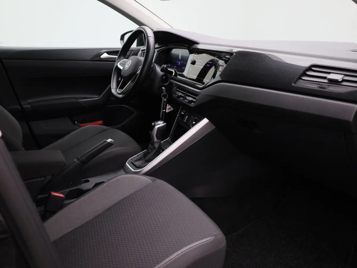 1.0 TSI Life Edition | Automaat | Apple Carplay / Android Auto | Achteruitrijcamera | Parkeersensoren | Lichtmetalen velgen |