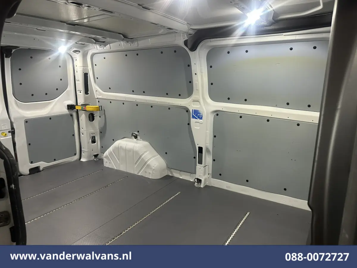 2.0 TDCI 105pk L2H1 Euro6 Airco | Camera | Navigatie | LED | Apple Carplay Cruisecontrol, Stoelverwarming, Verwarmde Voorruit, Parkeersensoren, Bijrijdersbank