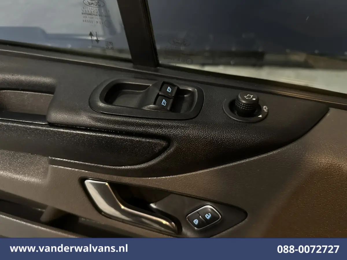 2.0 TDCI 105pk L2H1 Euro6 Airco | Camera | Navigatie | LED | Apple Carplay Cruisecontrol, Stoelverwarming, Verwarmde Voorruit, Parkeersensoren, Bijrijdersbank