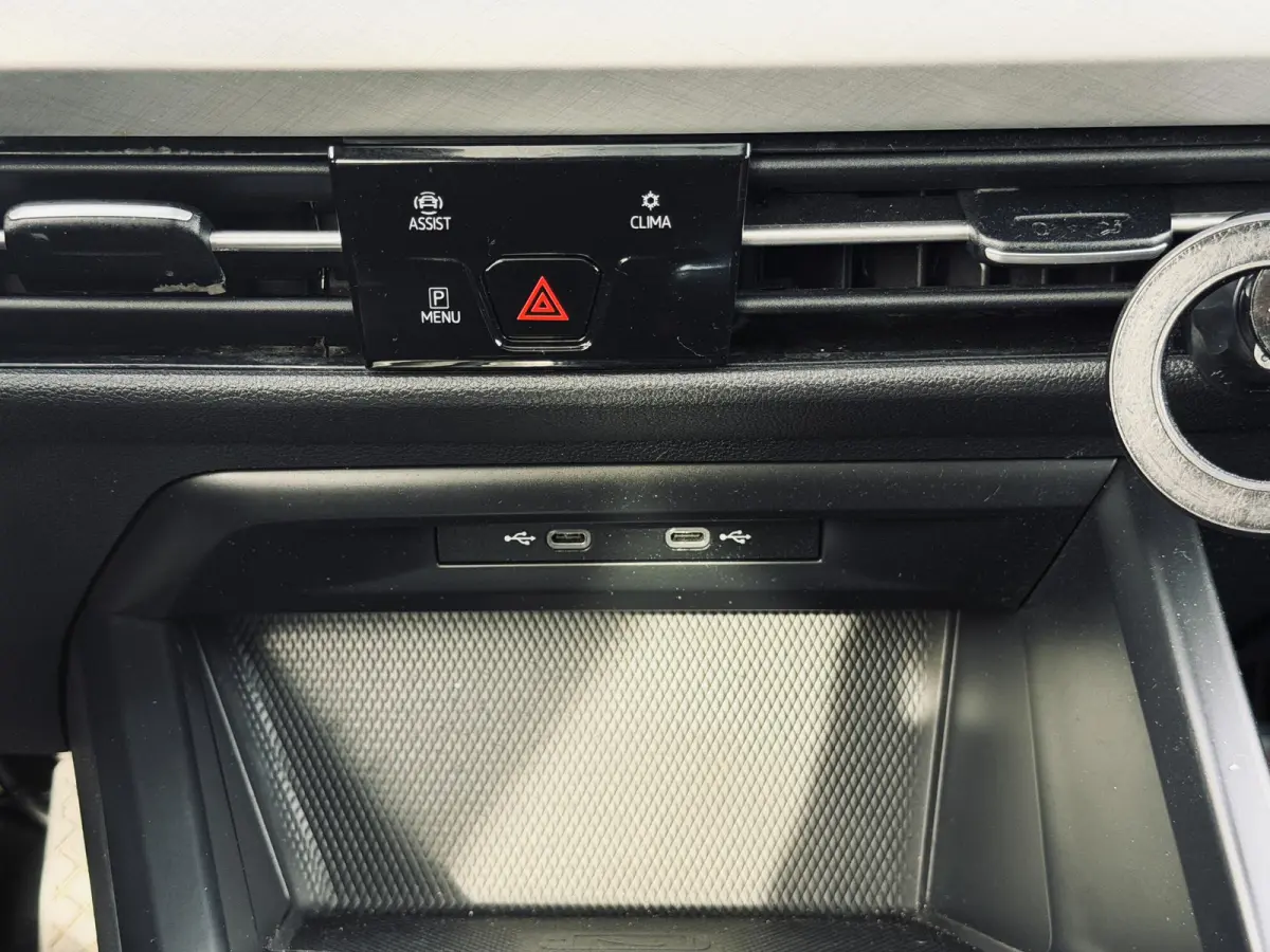 1.0 TSI Life Pano/Navi/