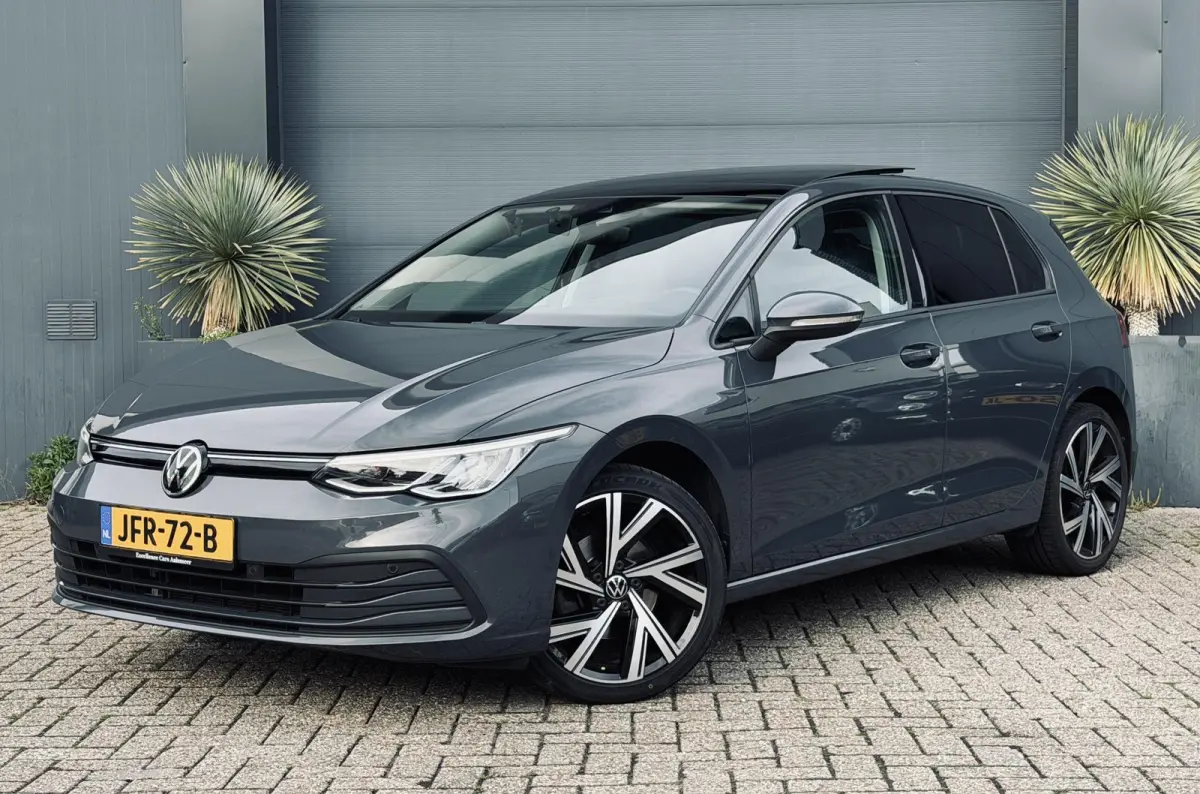 1.0 TSI Life Pano/Navi/