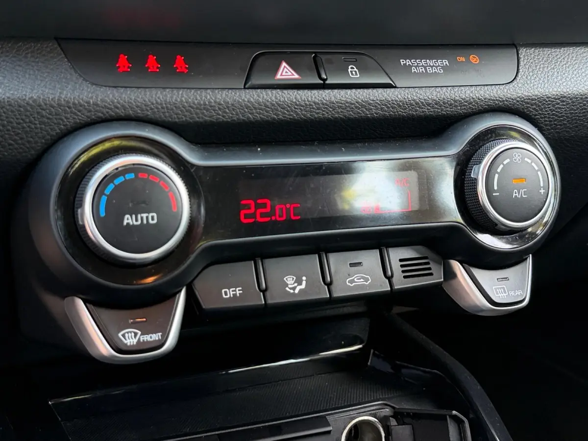 1.0 T-GDi MHEV DynamicLine Navigatie | Climate Control | Cruise Control | Apple CarPlay & Android Auto | Resterende fabrieksgarantie TM 150.000 KM | 2035