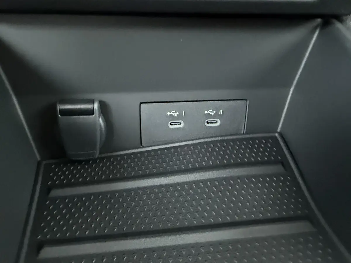 1.8 HEV Instyle | €3.000,- voorraadvoordeel! | Adaptive Cruise Control | Bekleding Leder | Climate Control | Elektrische Kofferklep | Elektrische Stoelen | Google Navigatie | Panoramadak |