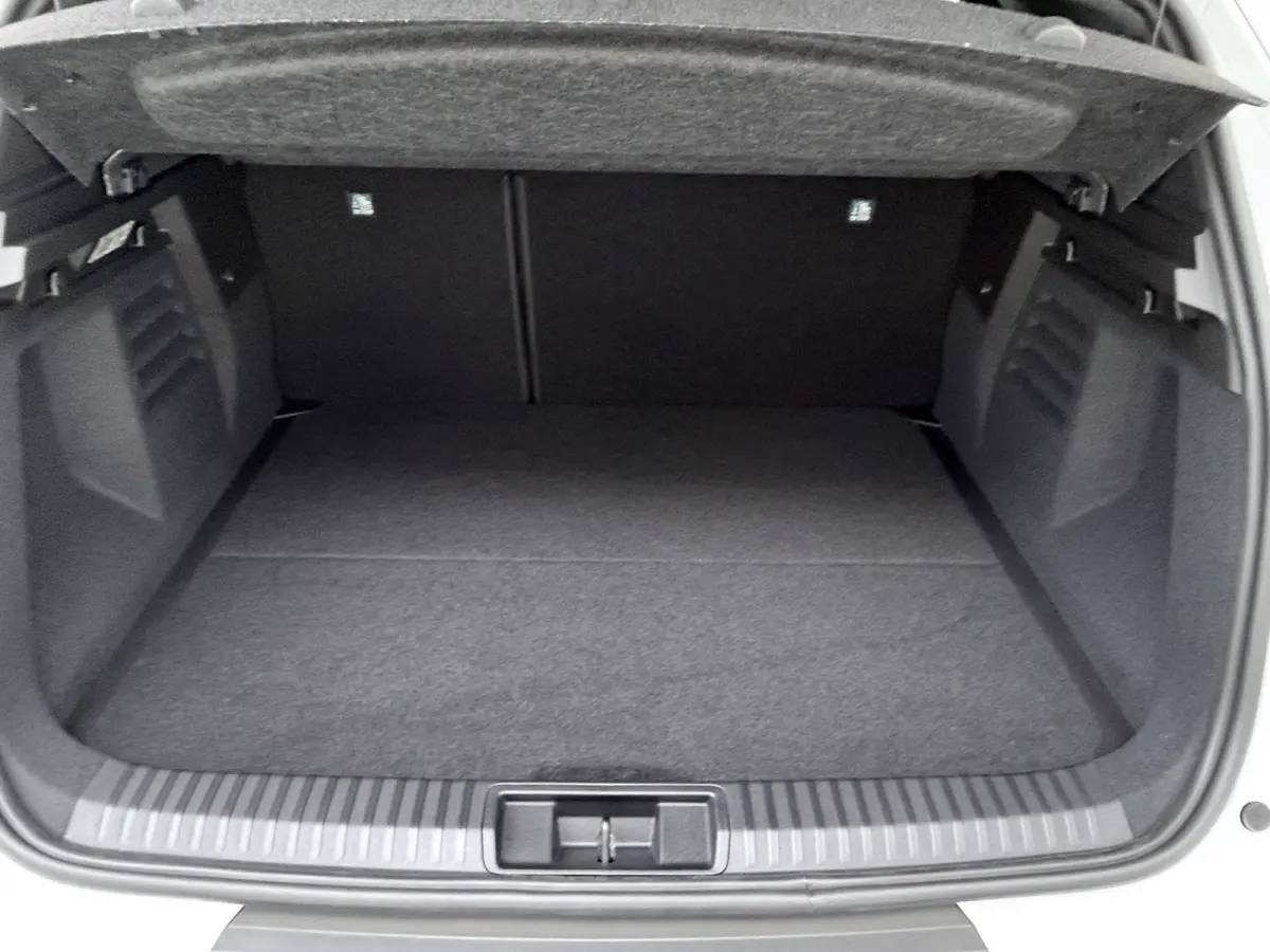 1.8 HEV Instyle | €3.000,- voorraadvoordeel! | Adaptive Cruise Control | Bekleding Leder | Climate Control | Elektrische Kofferklep | Elektrische Stoelen | Google Navigatie | Panoramadak |