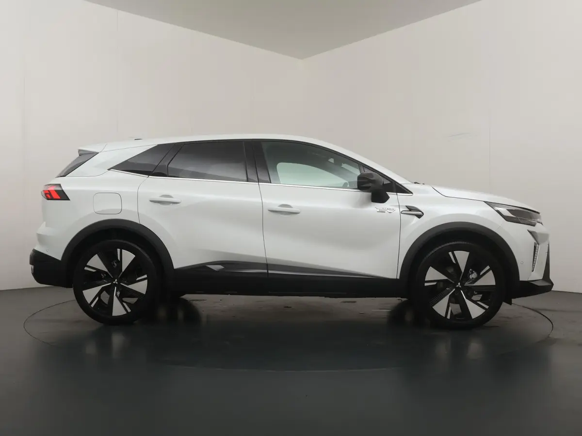 1.8 HEV Instyle | €3.000,- voorraadvoordeel! | Adaptive Cruise Control | Bekleding Leder | Climate Control | Elektrische Kofferklep | Elektrische Stoelen | Google Navigatie | Panoramadak |