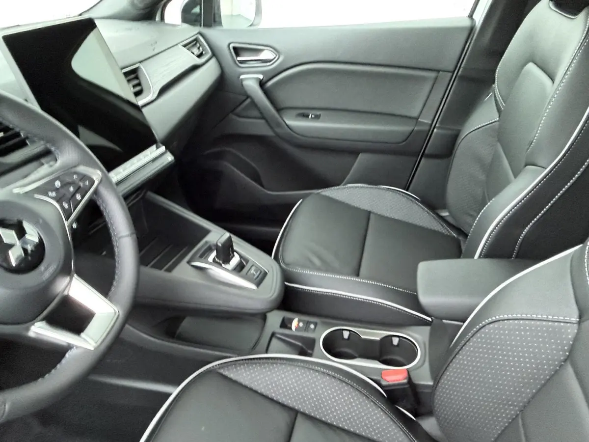 1.8 HEV Instyle | €3.000,- voorraadvoordeel! | Adaptive Cruise Control | Bekleding Leder | Climate Control | Elektrische Kofferklep | Elektrische Stoelen | Google Navigatie | Panoramadak |