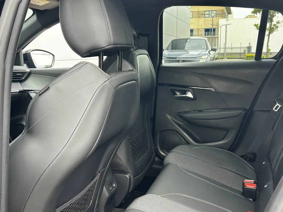 1.2 Hybrid 110 e-DCS6 GT | Camera | Navigatie | Adaptieve Cruise Control | Apple Carplay/Android Auto