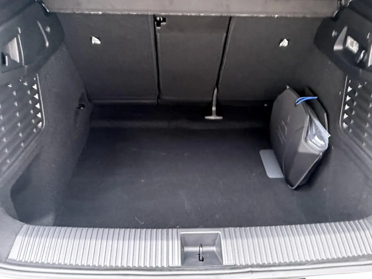 Instyle 87 kWh | €3.000,- Korting | 8 jaar garantie | Adaptieve Cruise | Stoelverwarming | Warmtepomp | 360° camera & sensoren | Lederen bekleding