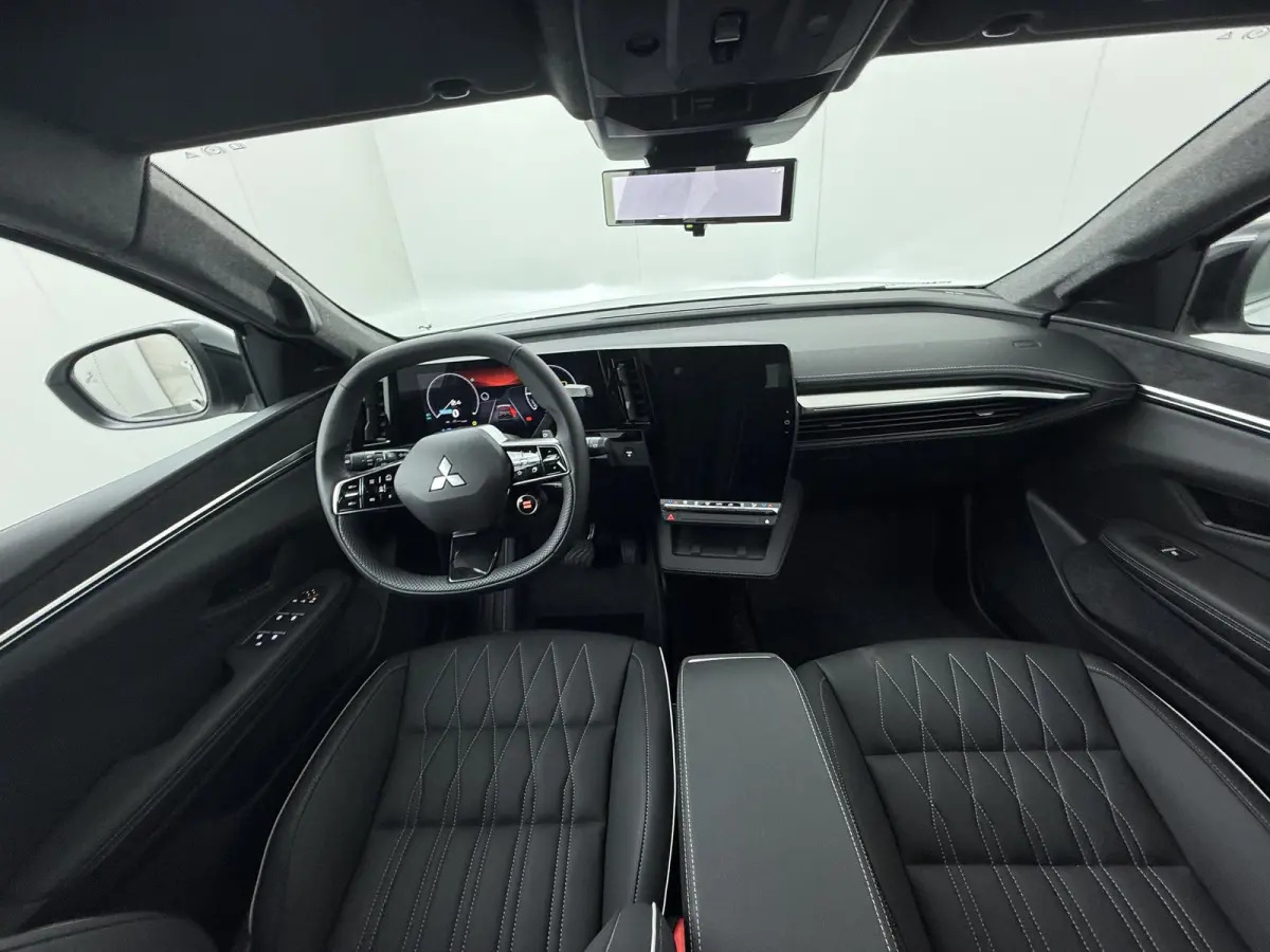 Instyle 87 kWh | €3.000,- Korting | 8 jaar garantie | Adaptieve Cruise | Stoelverwarming | Warmtepomp | 360° camera & sensoren | Lederen bekleding