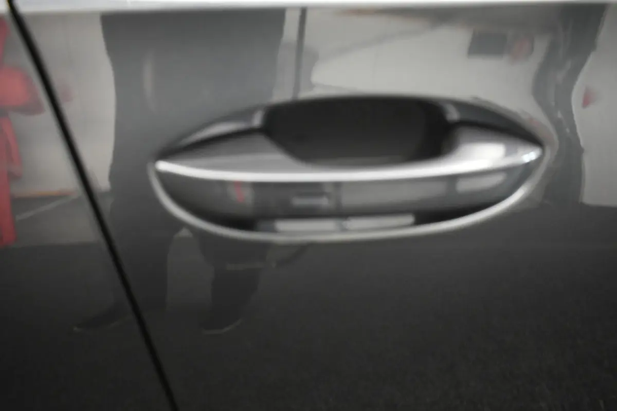 1.4 e-Hybrid VZ 245 PK 360°Camera MemSeats EL Trekh+aKlep