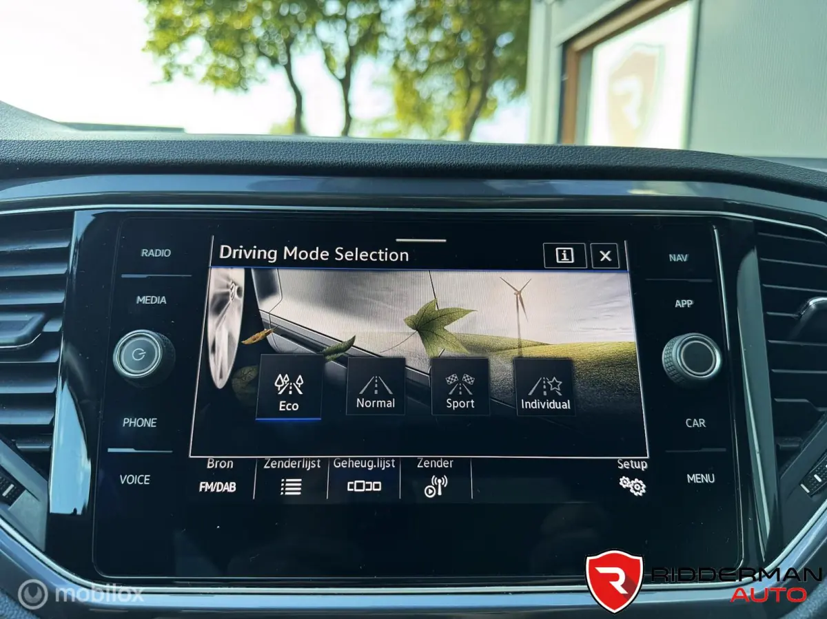 1.5 TSI R-Line|DSG|Pano|Active Info|Klep