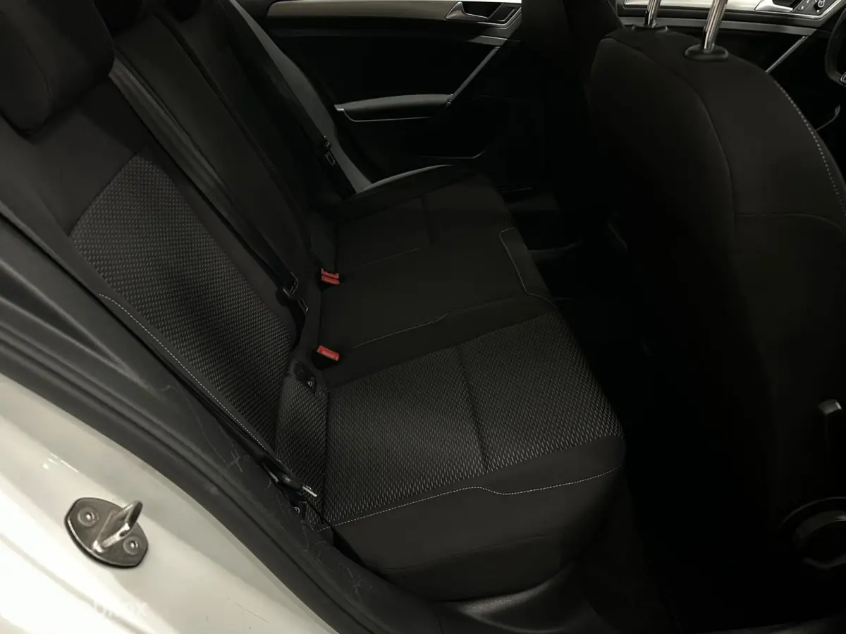 1.6 TDI DSG Comfortline Business
