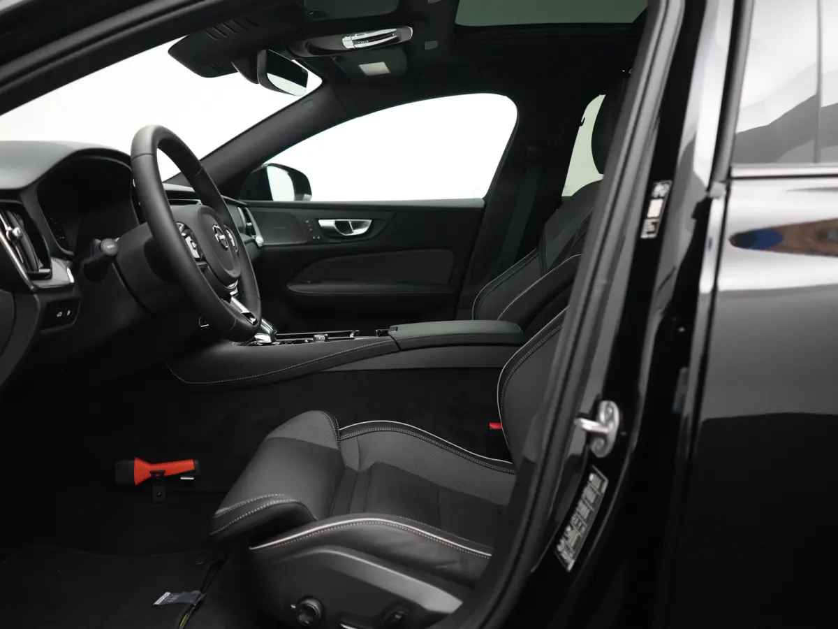 T8 Recharge AWD Plus Dark | 455pk | Head-Up | 360° | Panoramadak | Harman/Kardon | Sportstoel | Nappa | Trekhaak