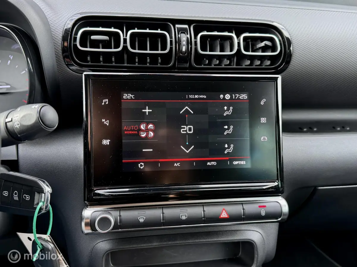 C-Series 130pk I Automaat I Carplay I