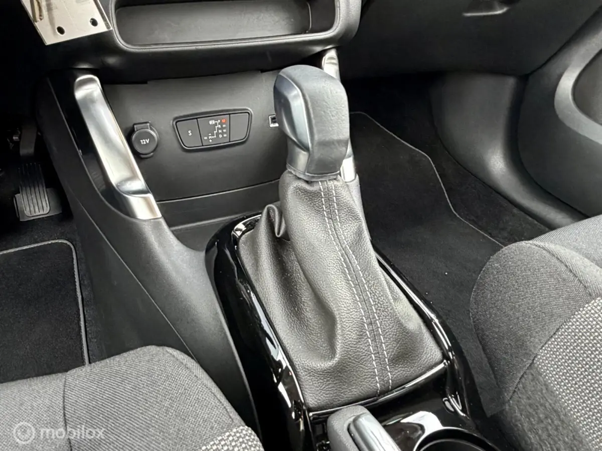 C-Series 130pk I Automaat I Carplay I