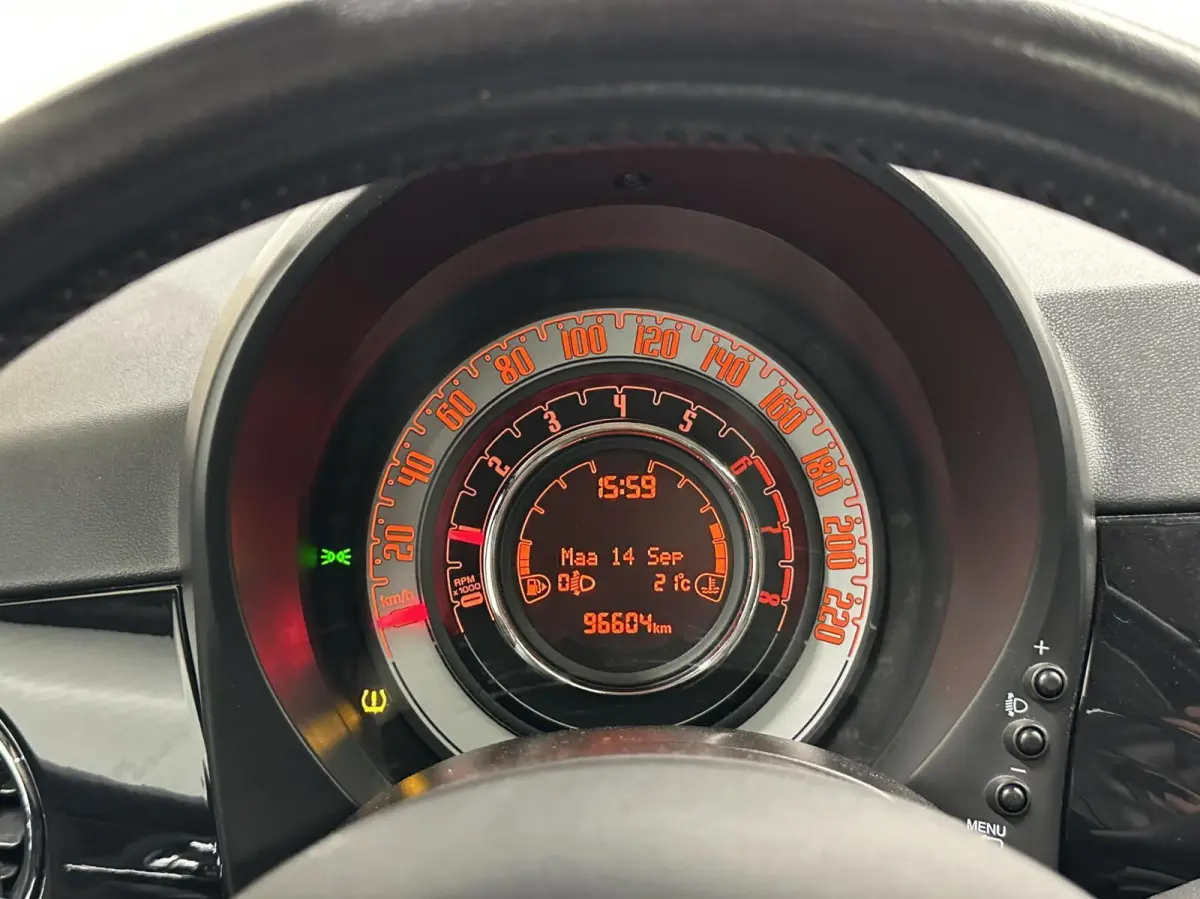 0.9 TwinAir Lounge AIRCO NAVI LEER PANO 96000 KM.