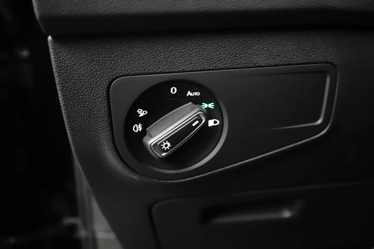 1.4 TSI eHybrid R-Line Business | Achteruitrijcamera | Adaptief demping systeem | Cruise control adaptief
